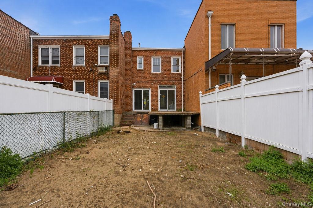 6916 Fresh Meadow Lane