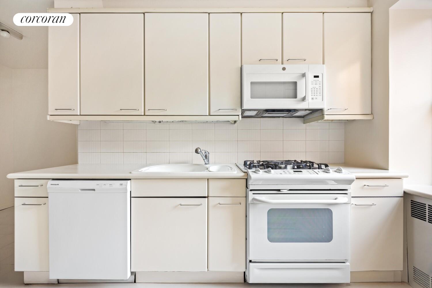 150 E 77TH Street 8A