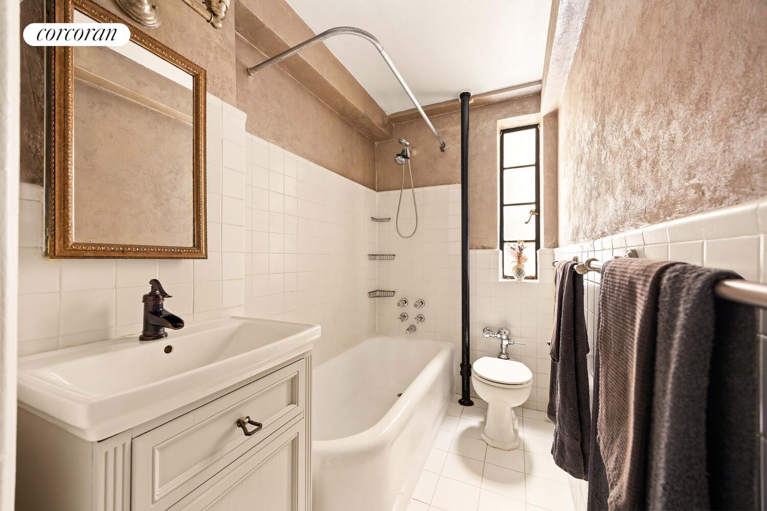 140 E 40TH Street 3J