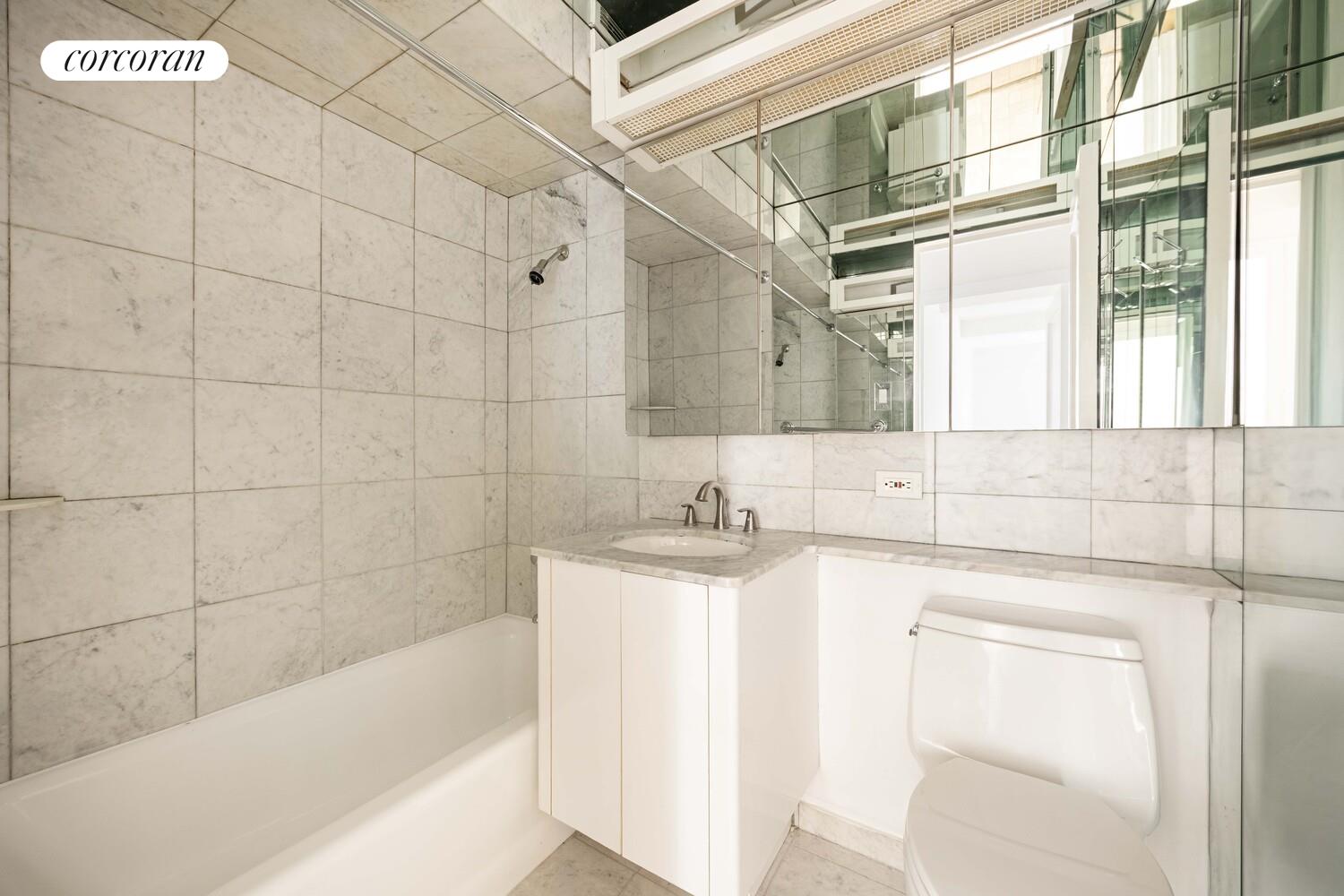 333 W 57TH Street 504