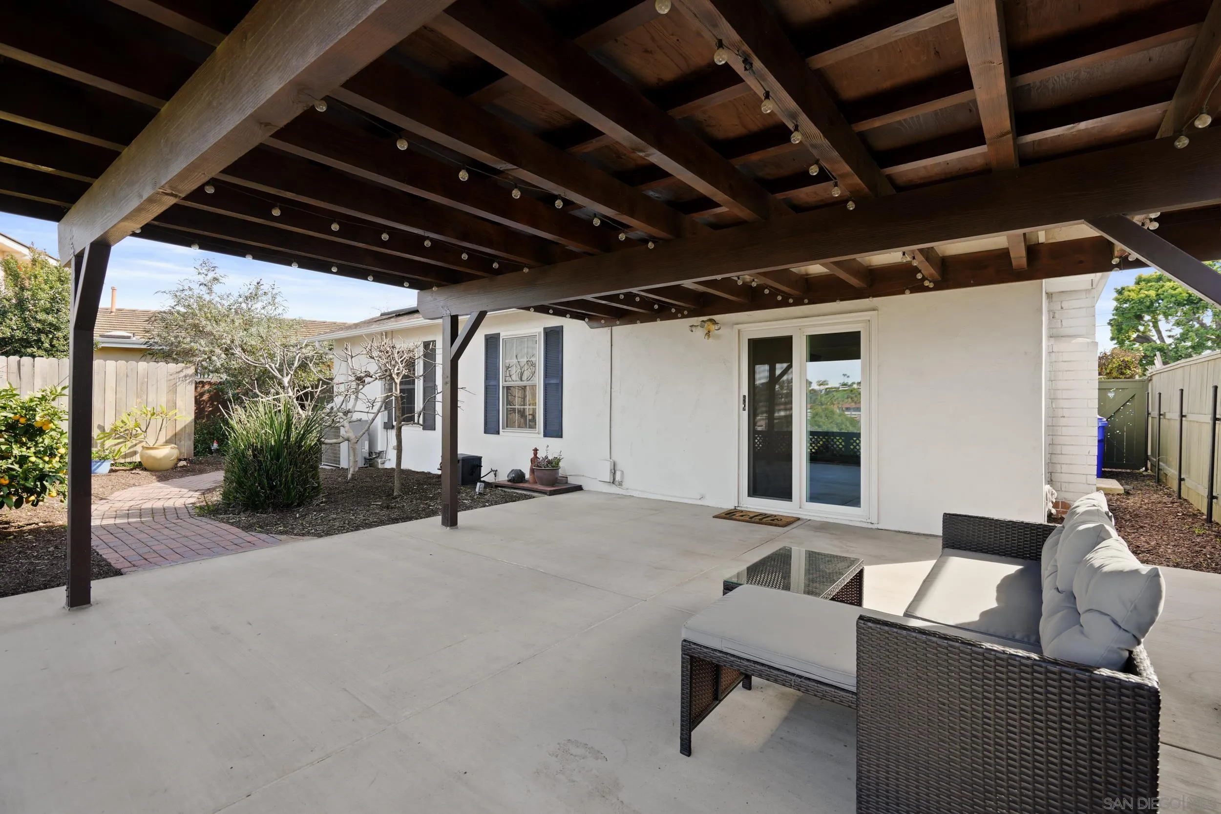 3314 Wisteria Dr