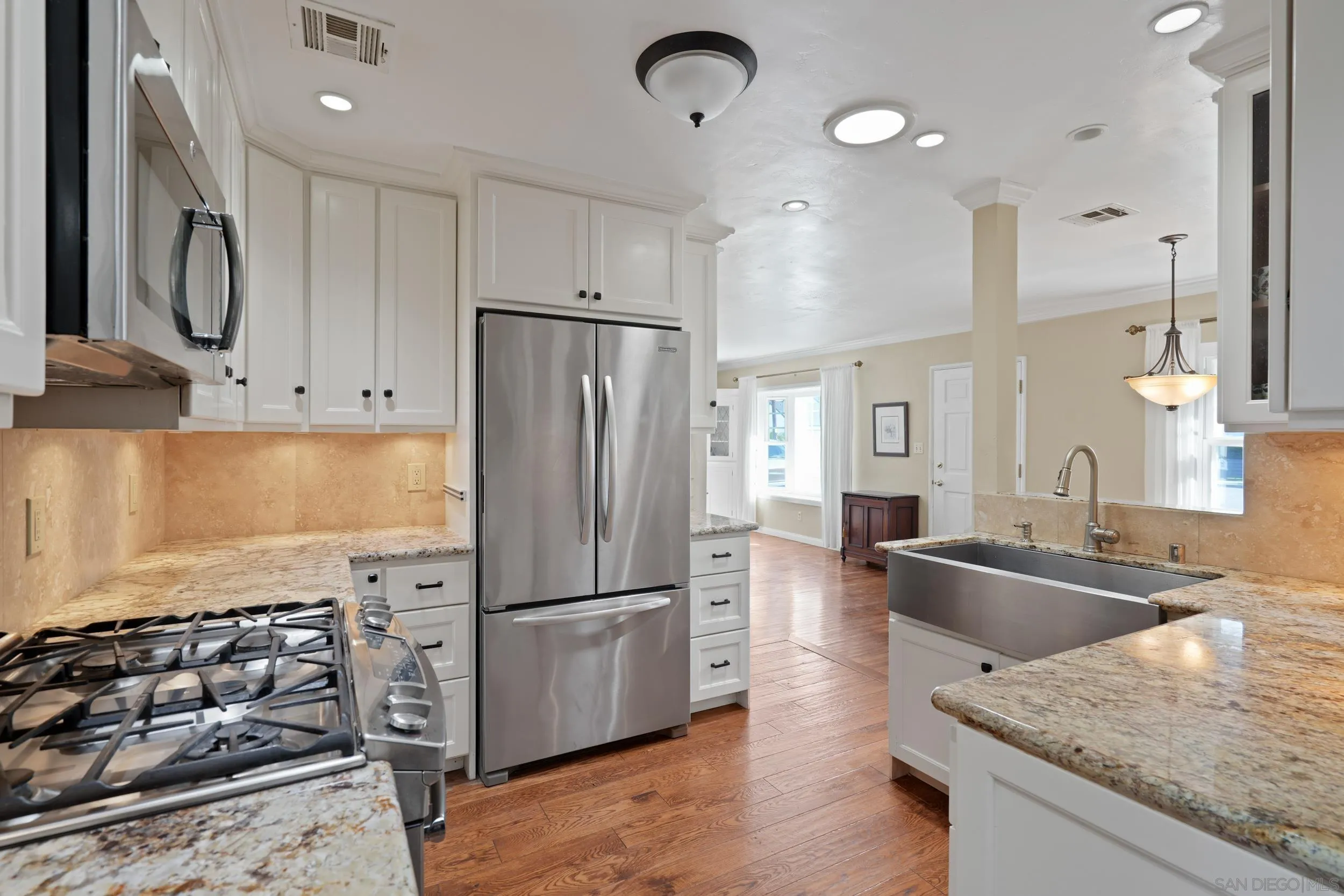 3314 Wisteria Dr