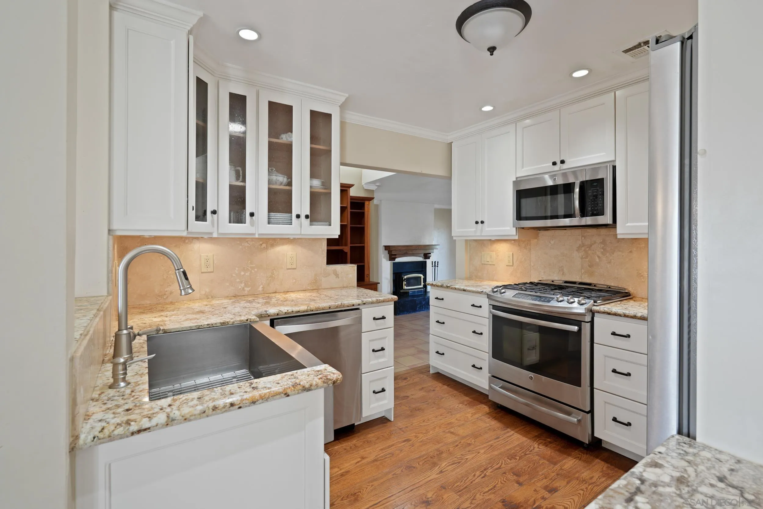 3314 Wisteria Dr