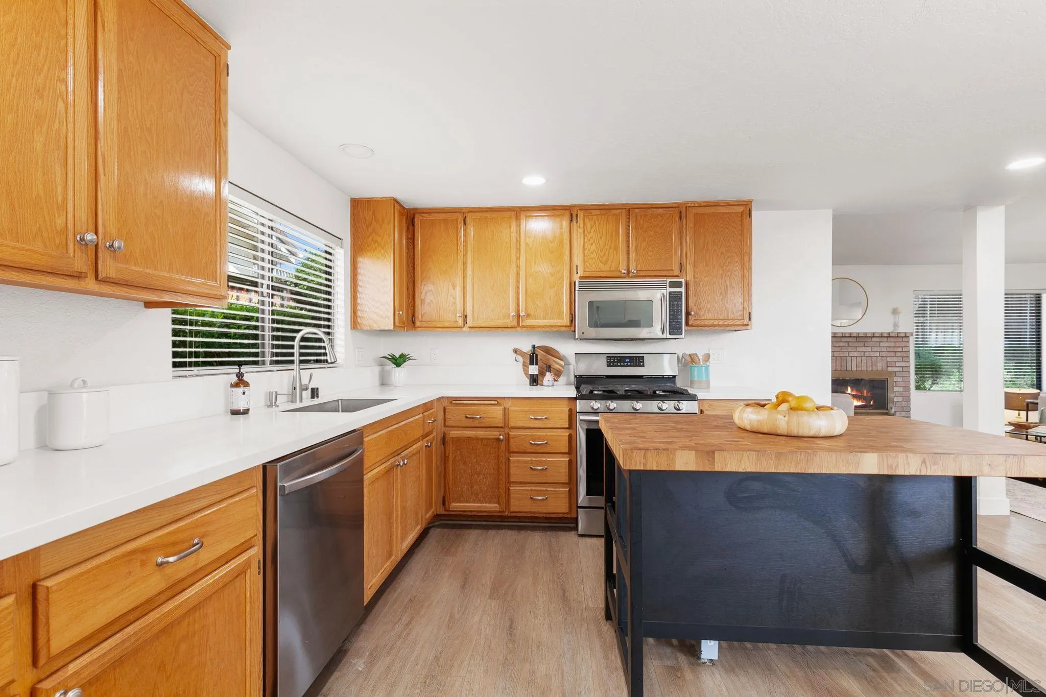 1846 Burlington Pl