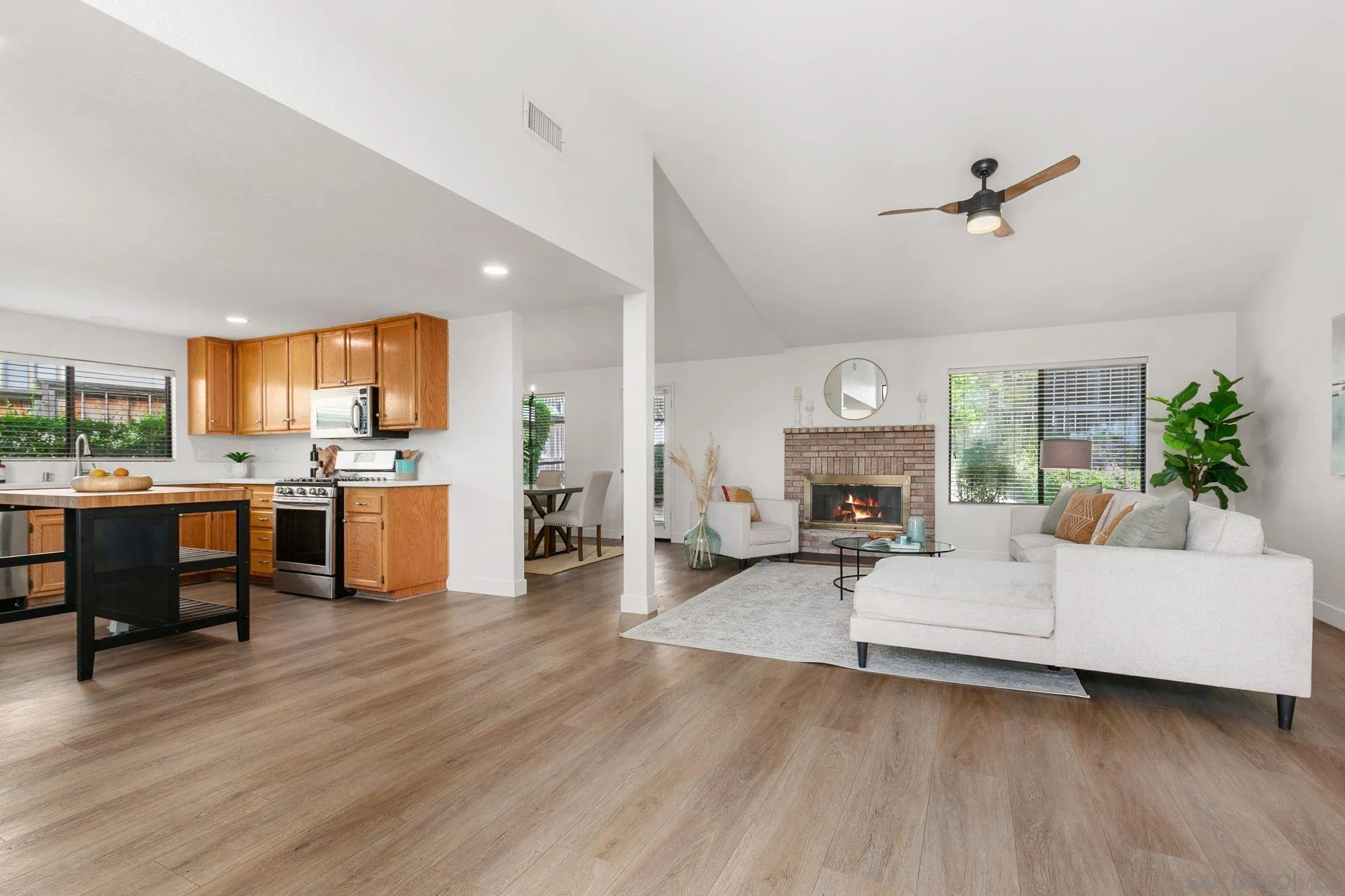 1846 Burlington Pl