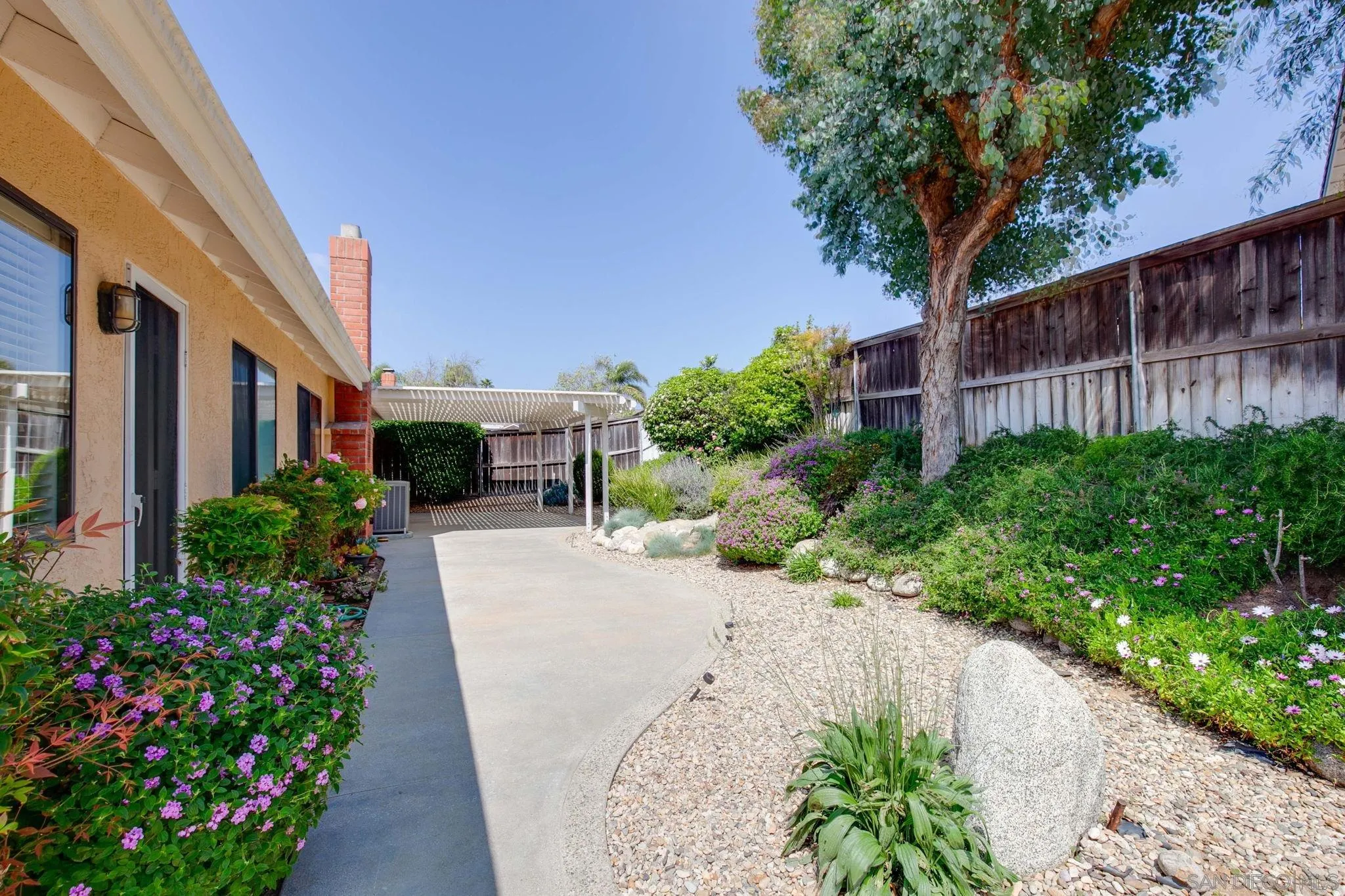 1846 Burlington Pl