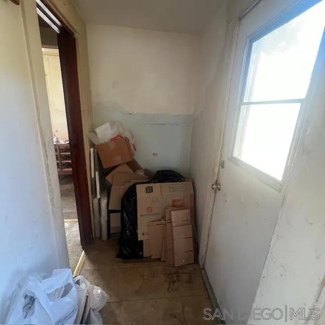 3072 Myrtle Avenue