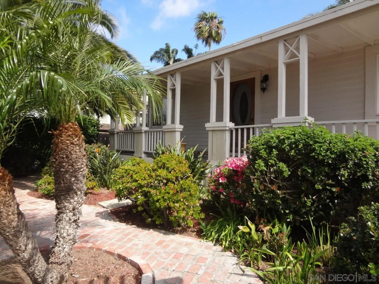 324 N Rios Avenue