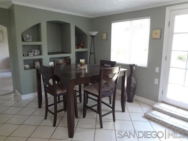 324 N Rios Avenue