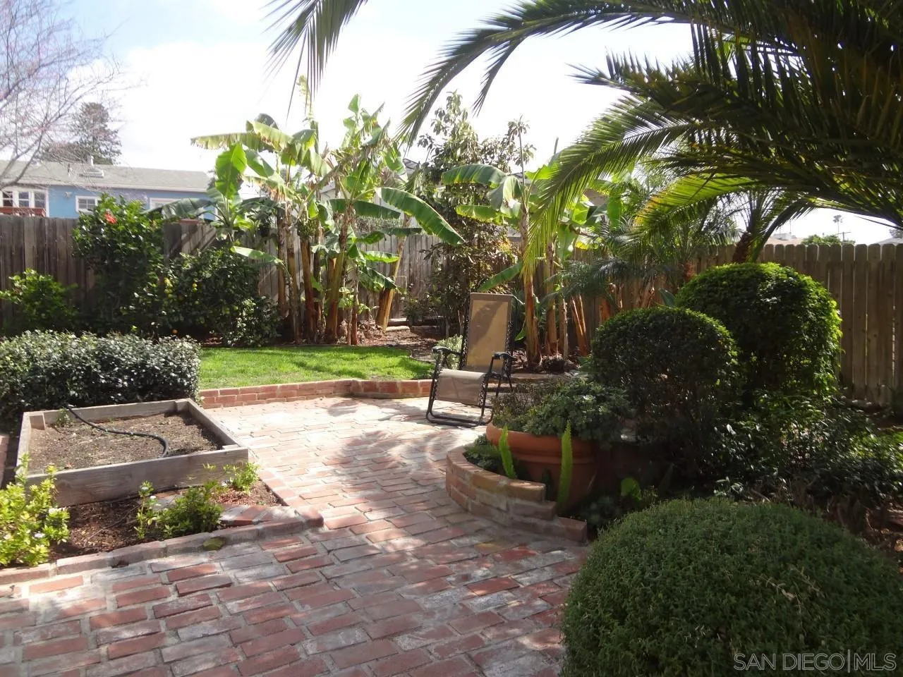 324 N Rios Avenue