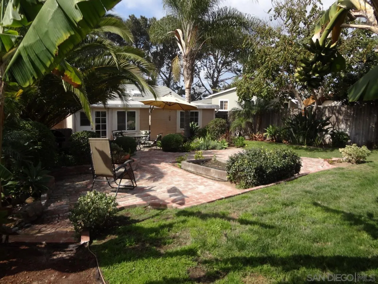 324 N Rios Avenue