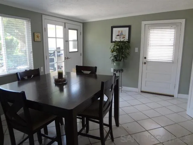 324 N Rios Avenue