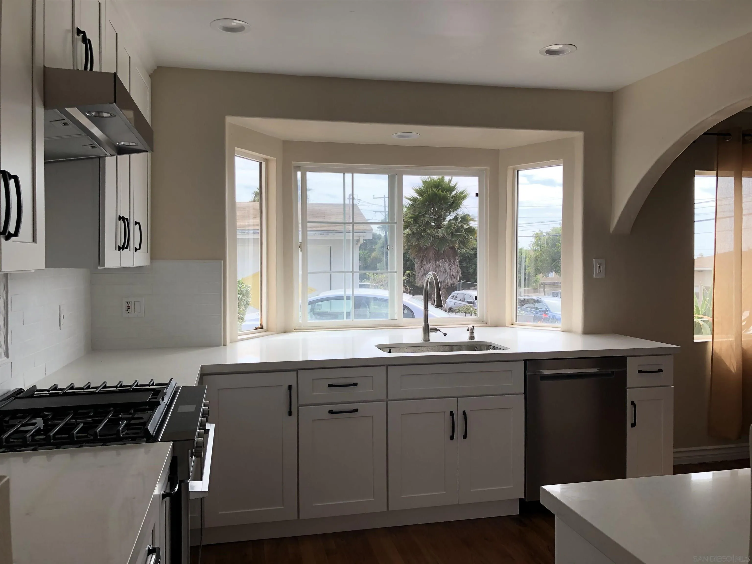 324 N Rios Avenue
