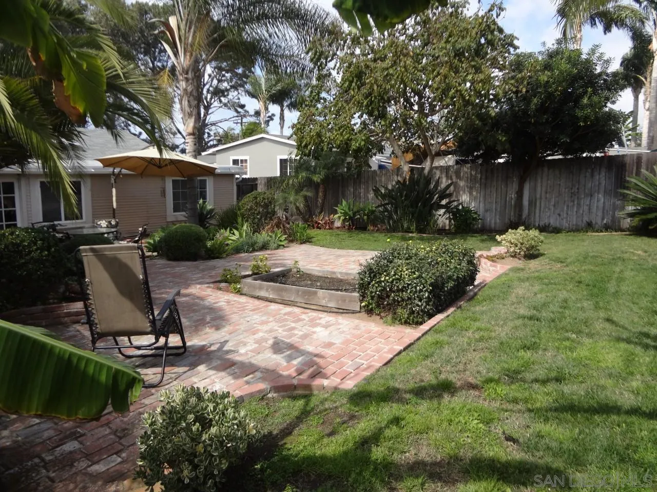 324 N Rios Avenue