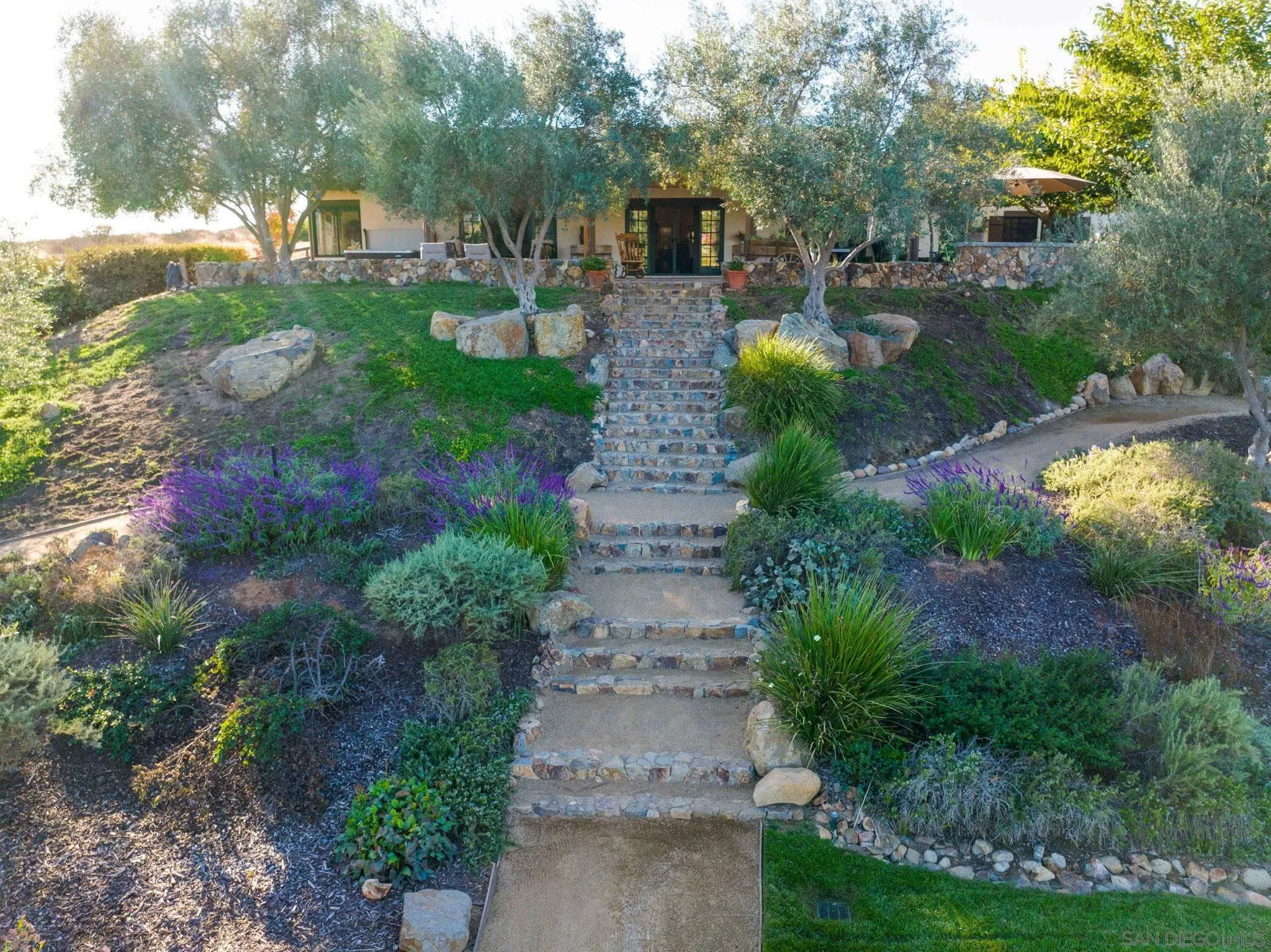 7429 Artesian Rd