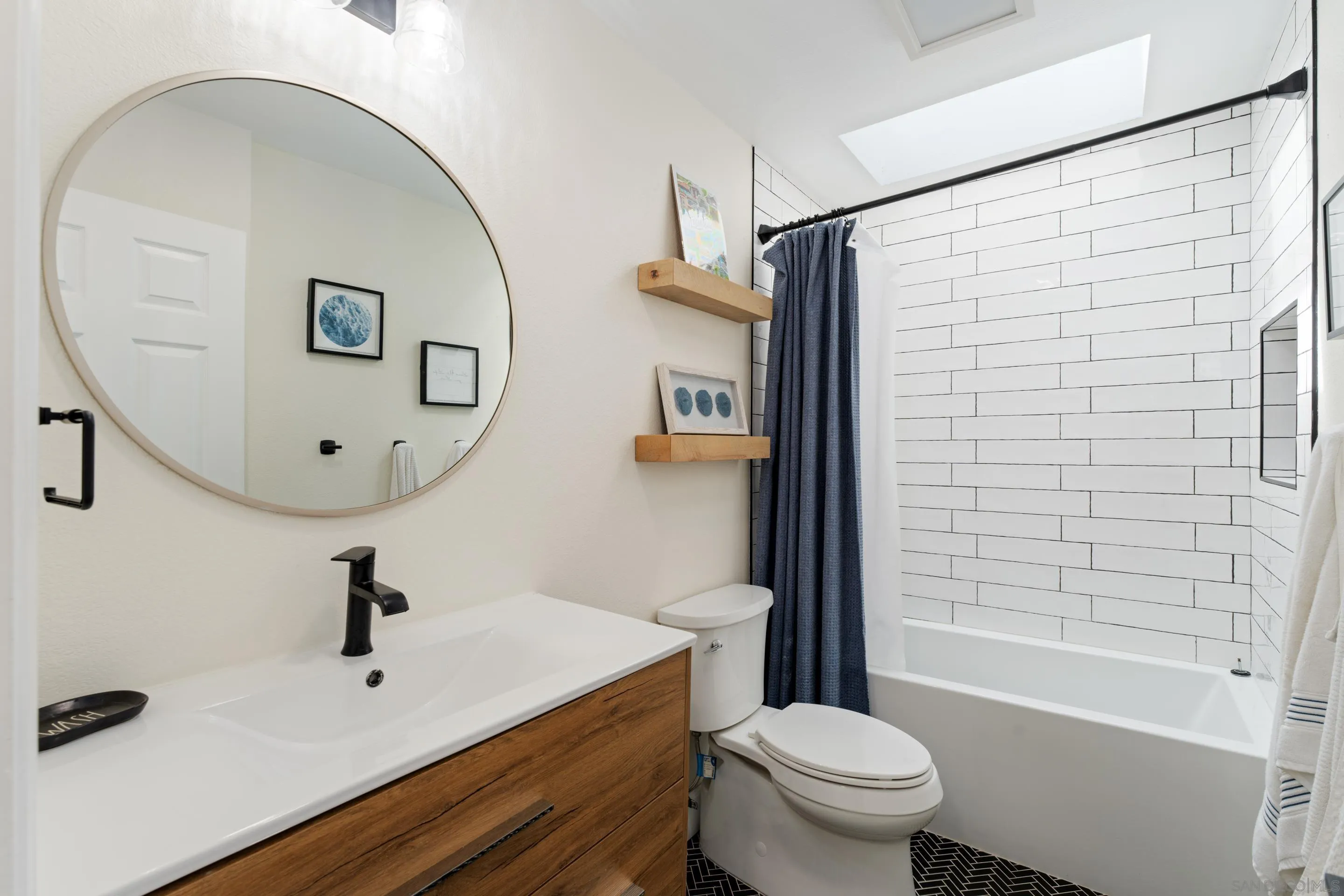 579 Hygeia Ave Unit A
