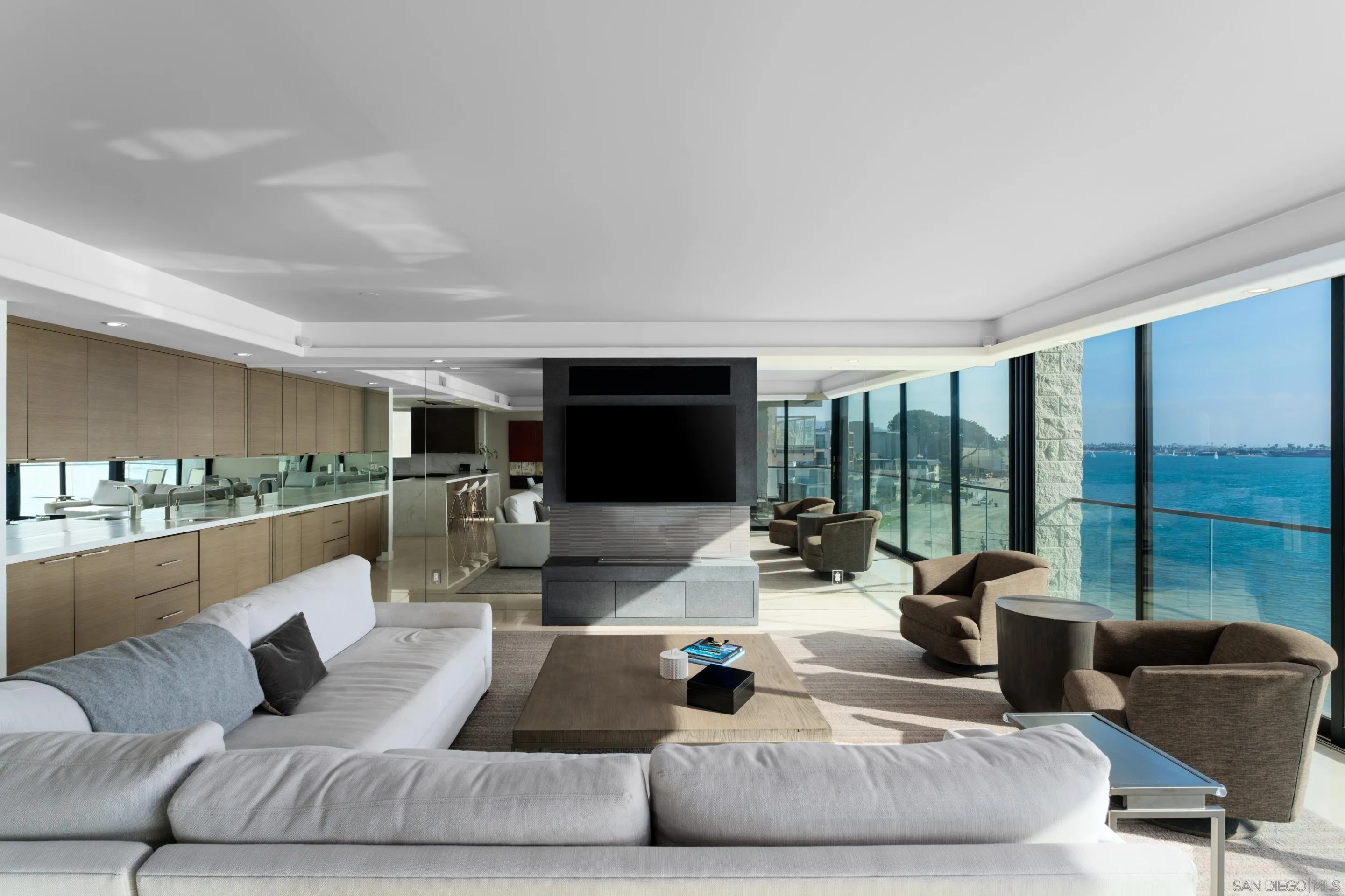 3860 Riviera Dr Unit Unit 301
