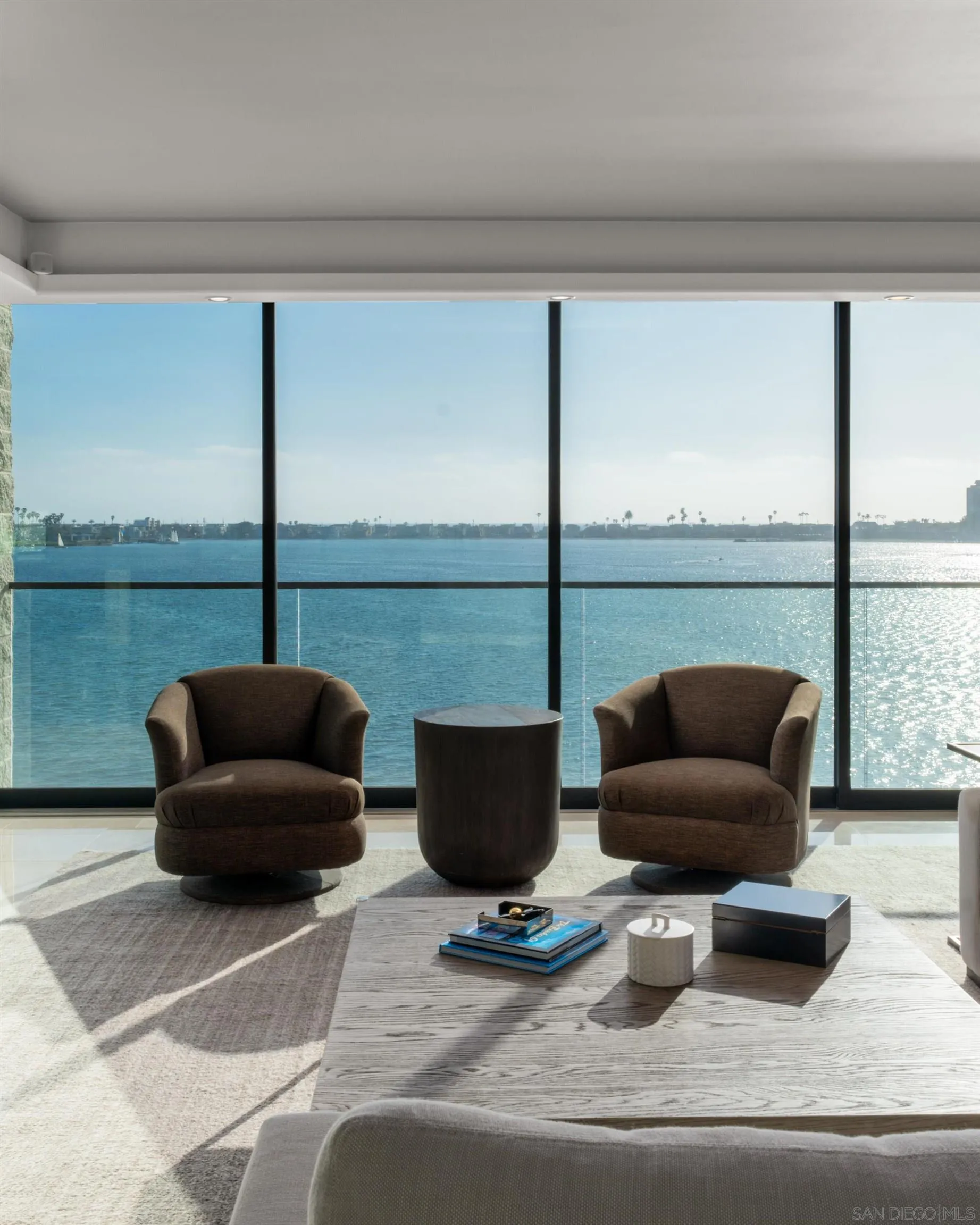 3860 Riviera Dr Unit Unit 301