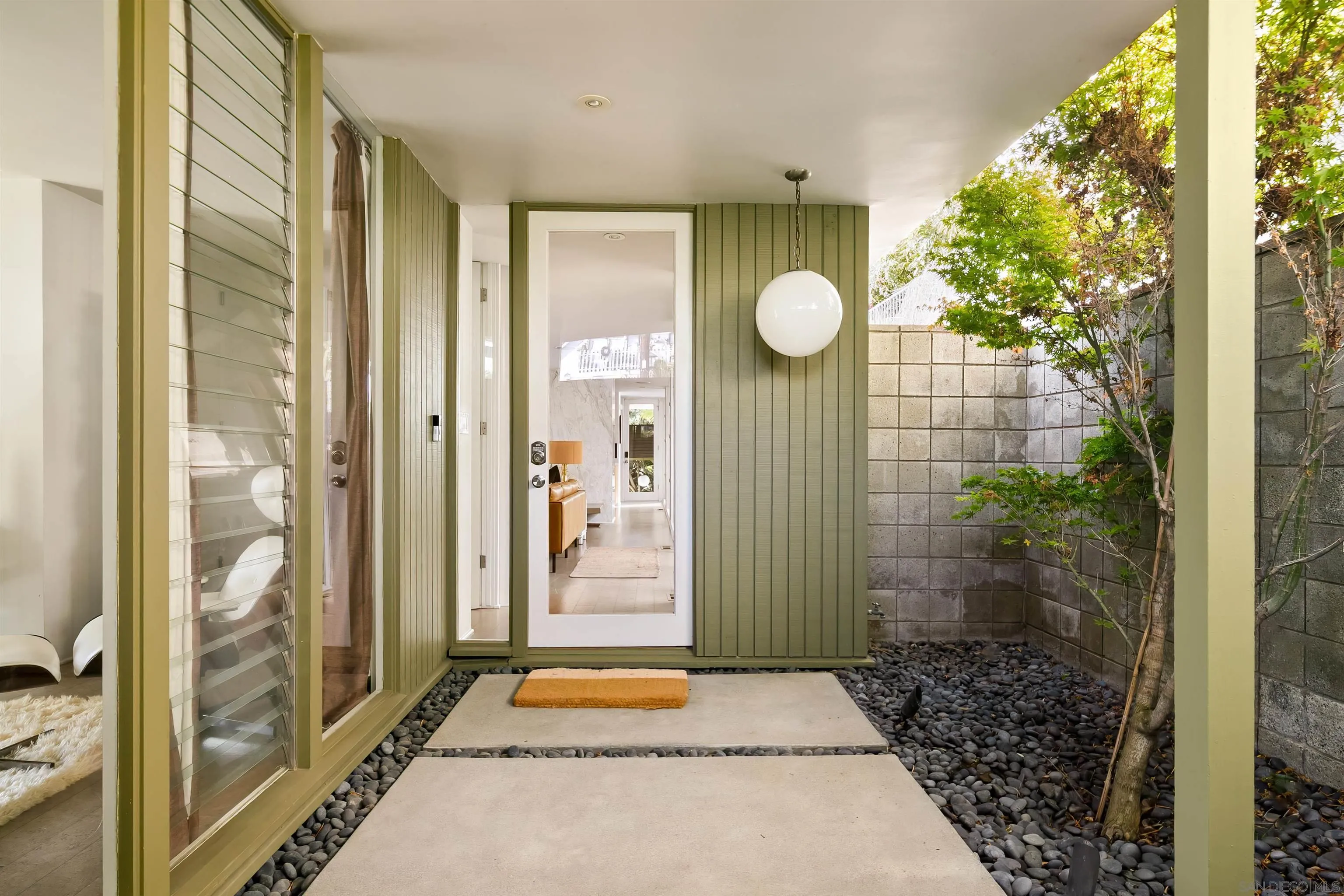 5622 Linda Rosa Ave