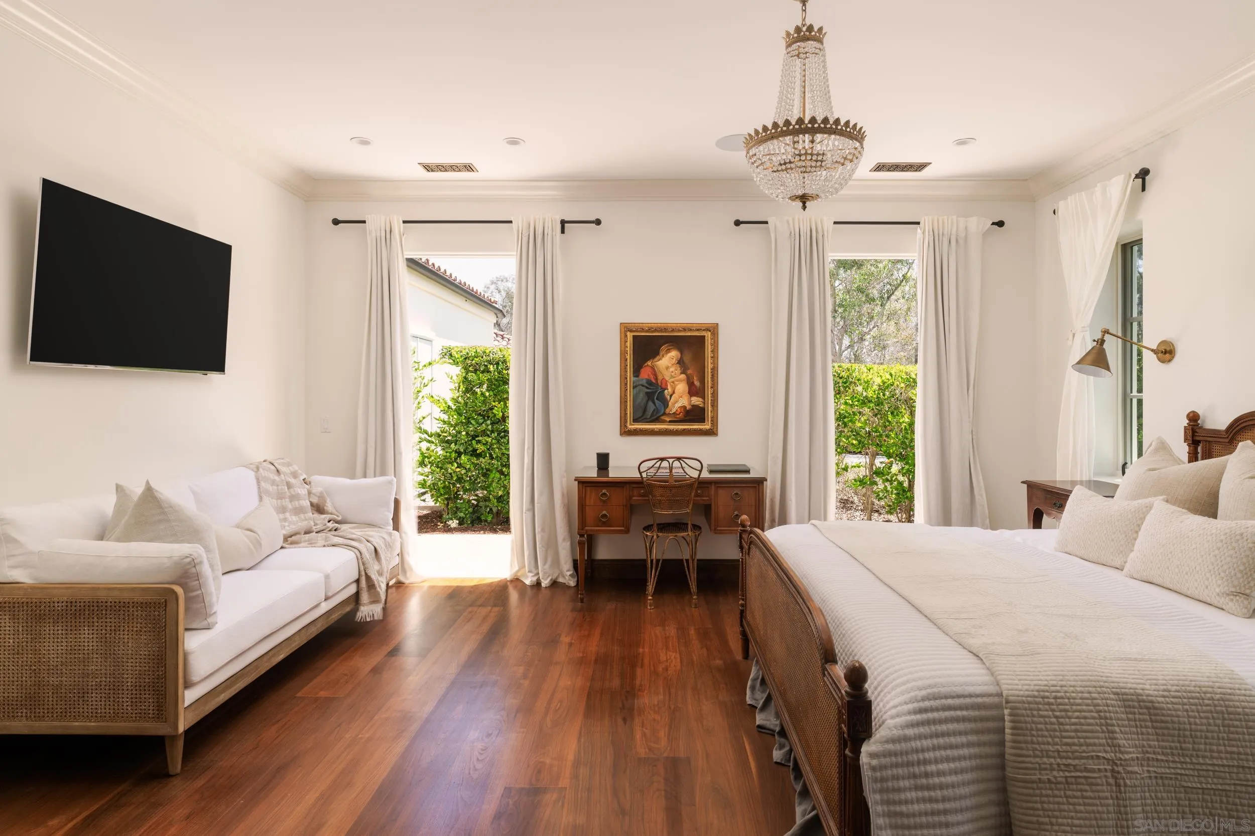 5406 Calzada Del Bosque