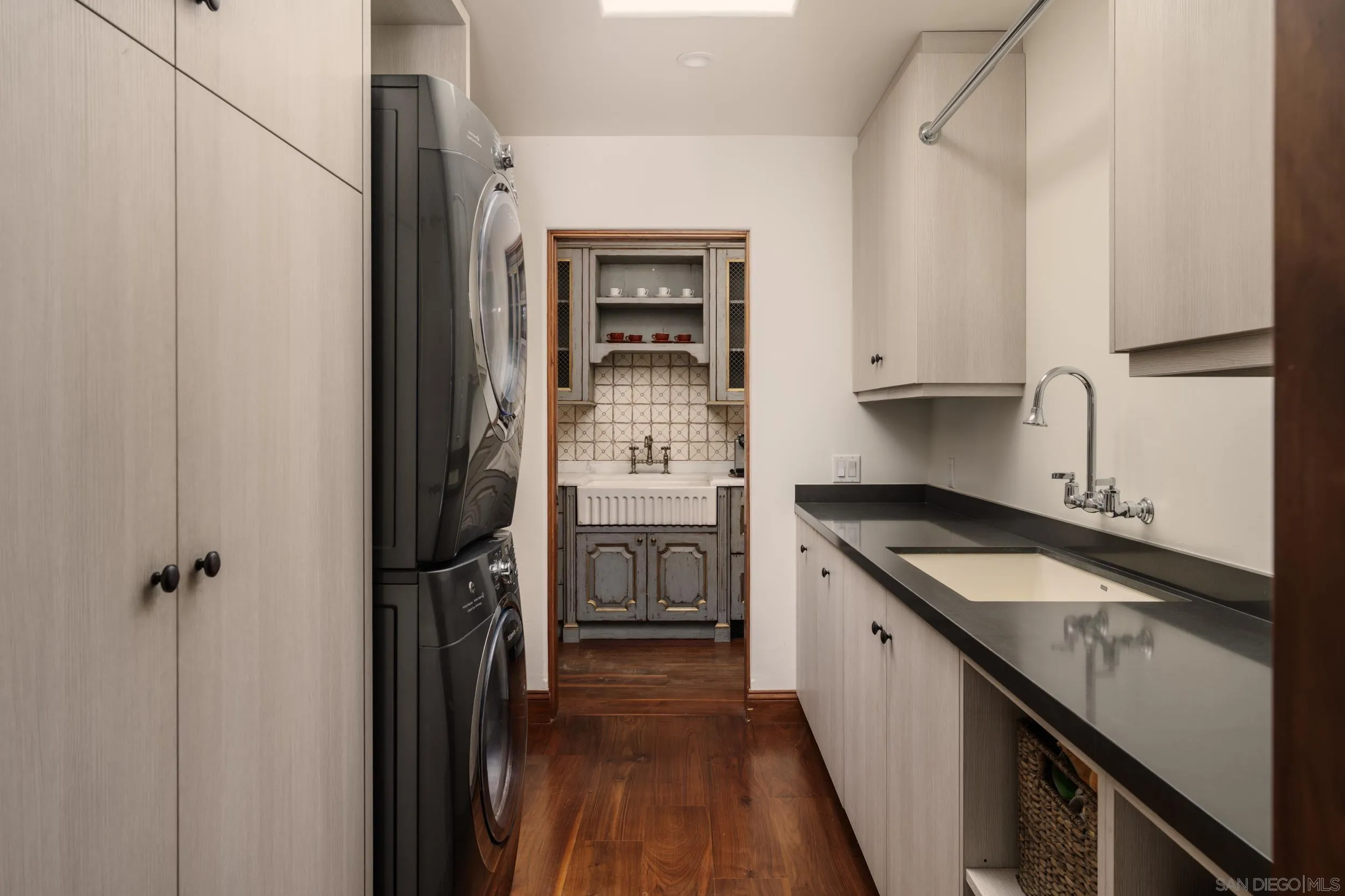 5406 Calzada Del Bosque