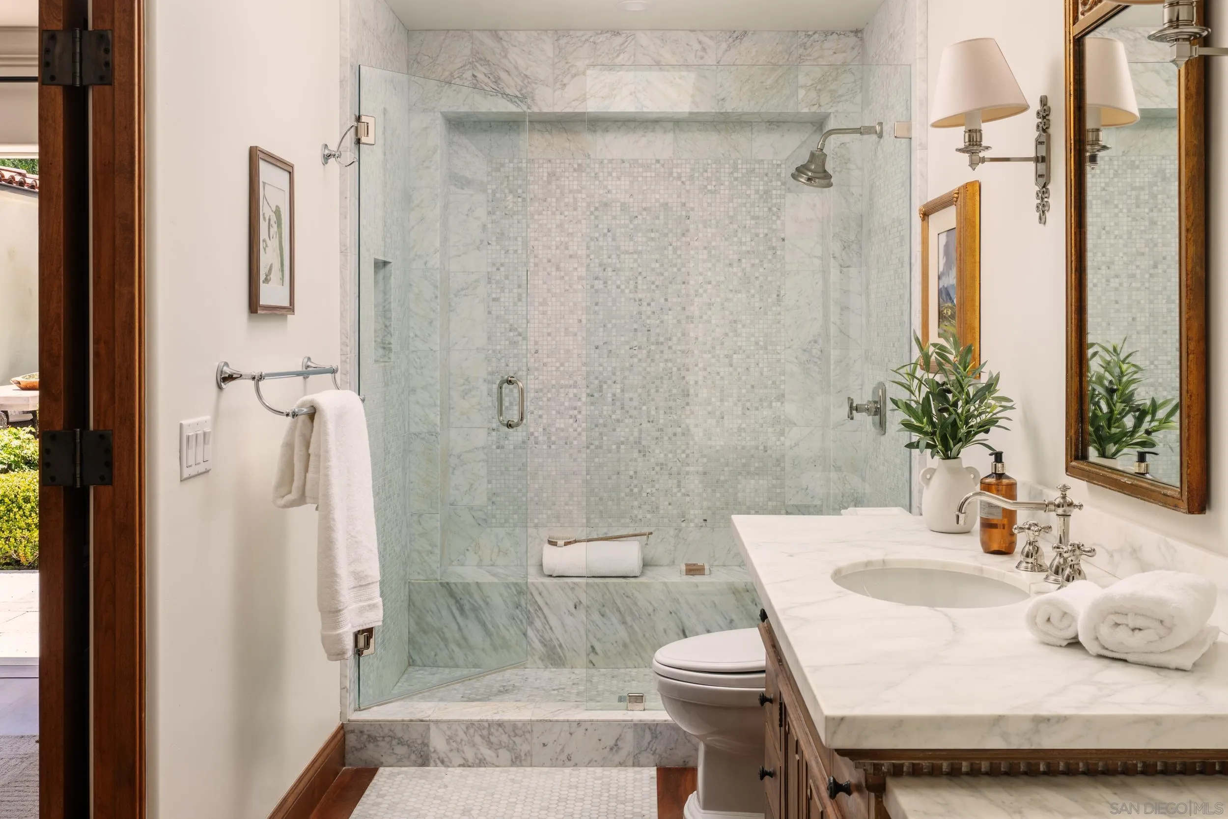 5406 Calzada Del Bosque