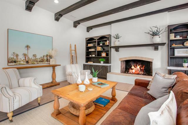 6427 Las Colinas