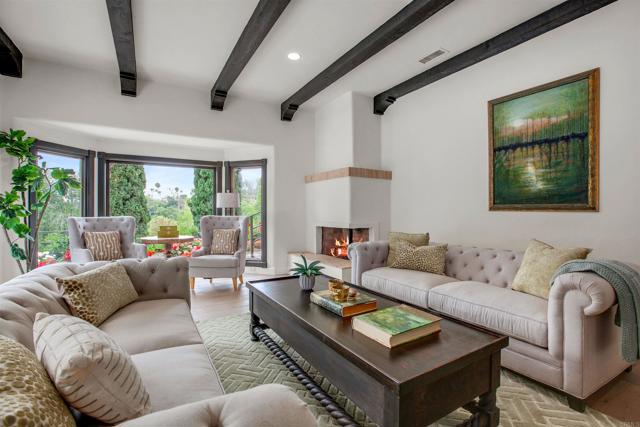 6427 Las Colinas