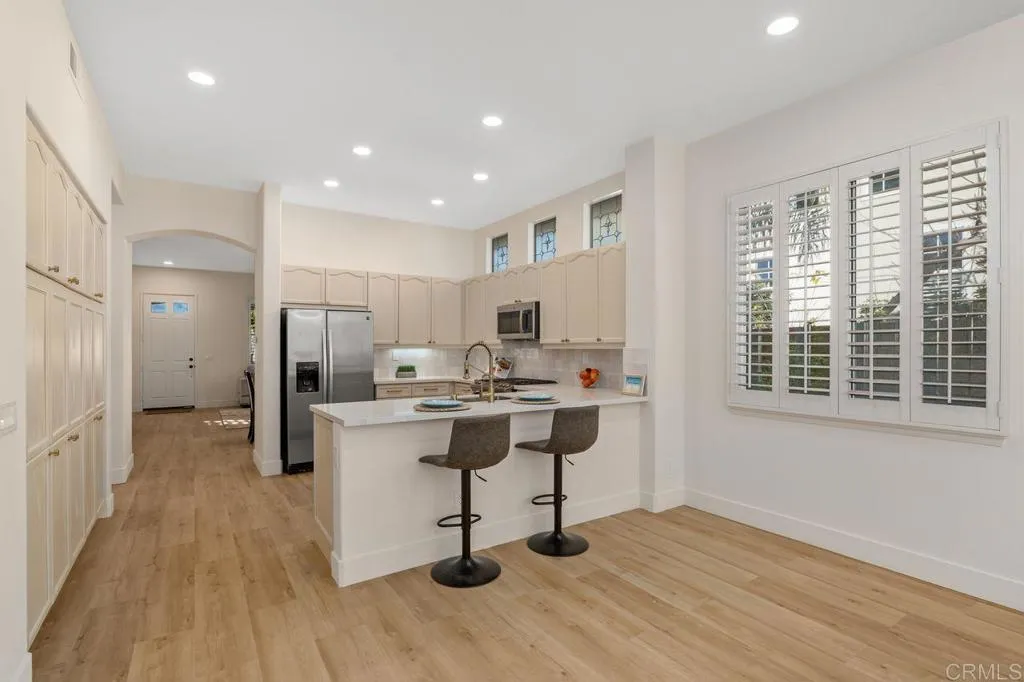 1021 Lands End Court