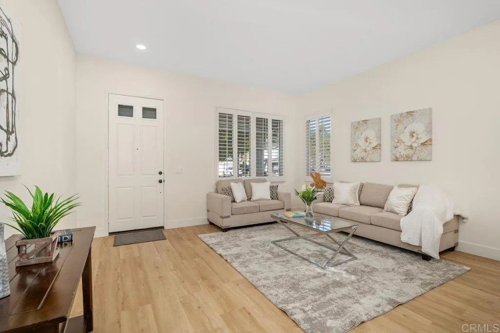 1021 Lands End Court