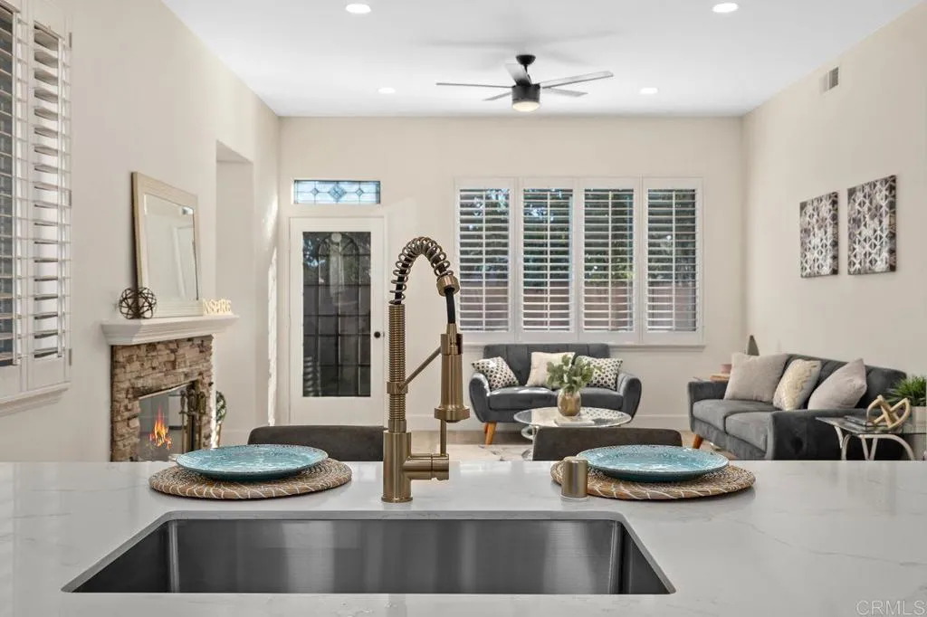 1021 Lands End Court