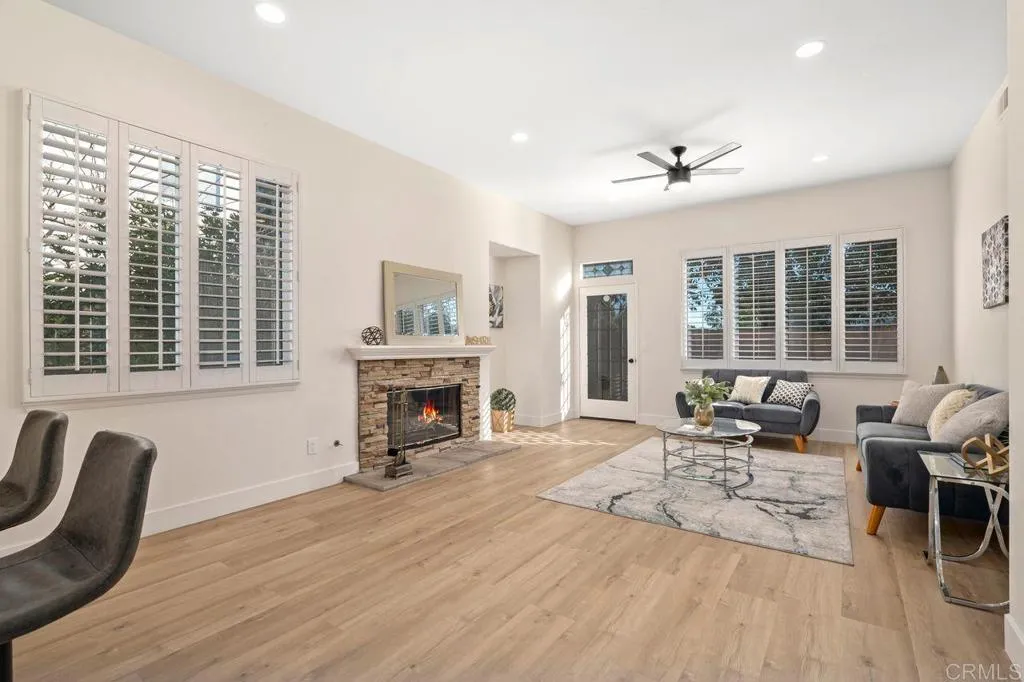 1021 Lands End Court