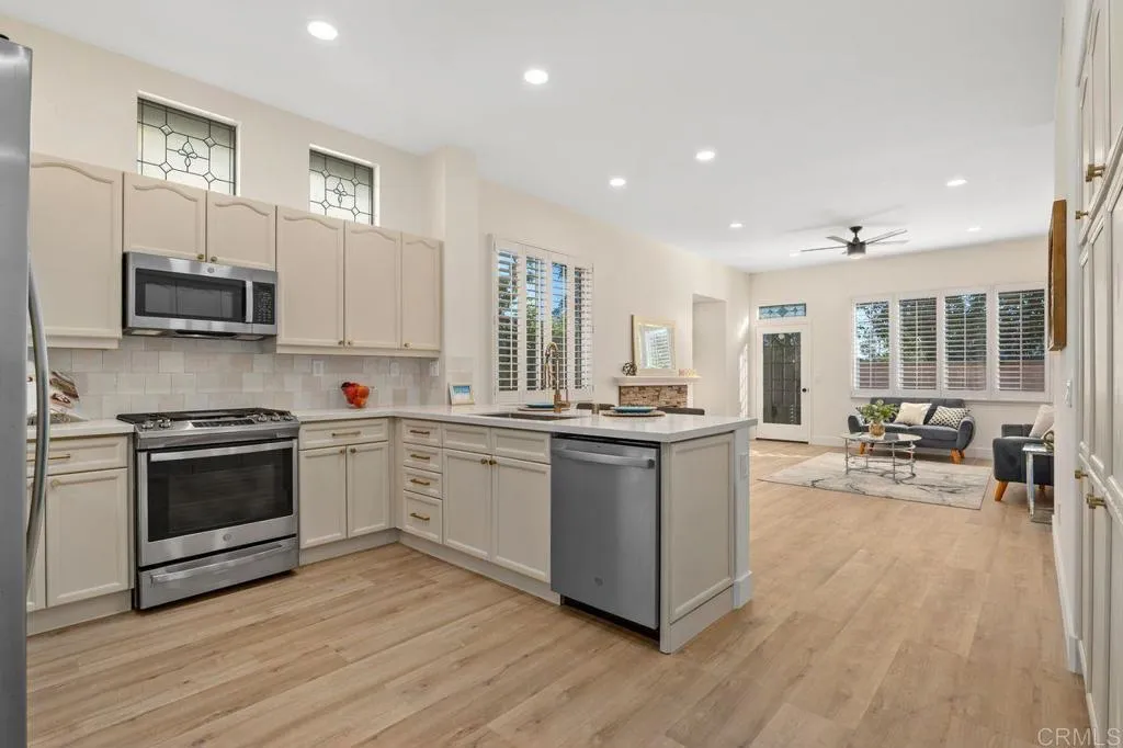 1021 Lands End Court