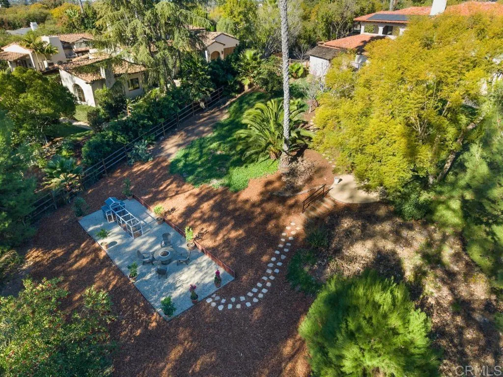 5845 Loma Verde