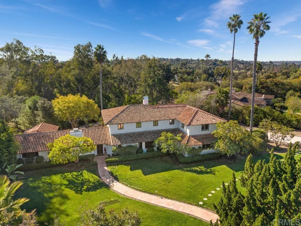 5845 Loma Verde