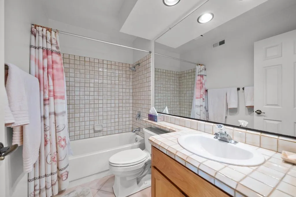 6867 Maple Leaf Drive