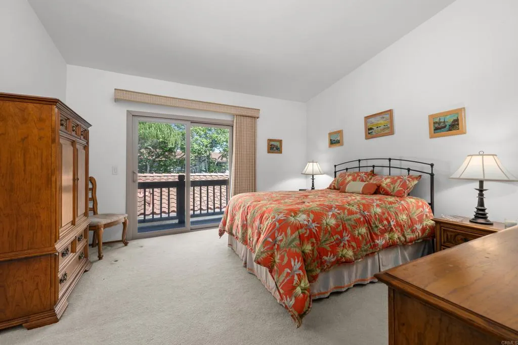 6867 Maple Leaf Drive