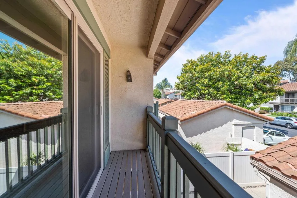 6867 Maple Leaf Drive