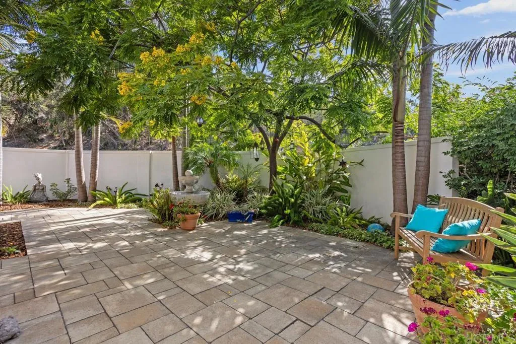 560 San Andres Dr.