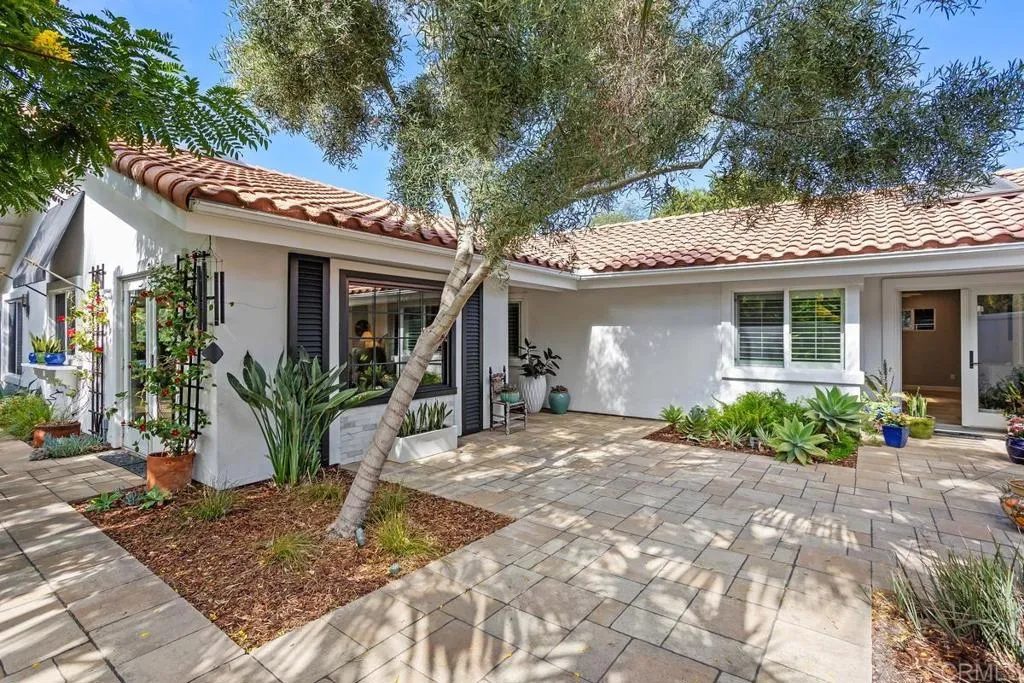 560 San Andres Dr.