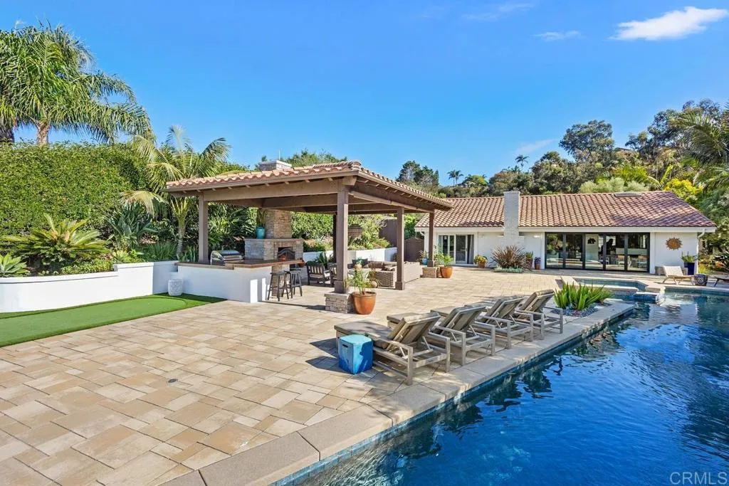 560 San Andres Dr.