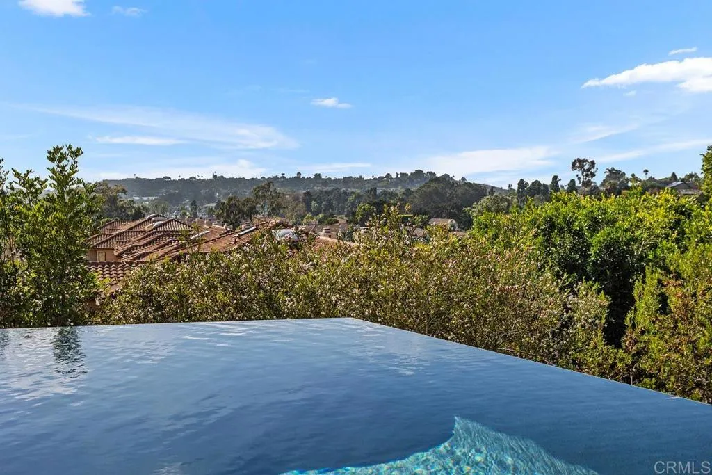560 San Andres Dr.