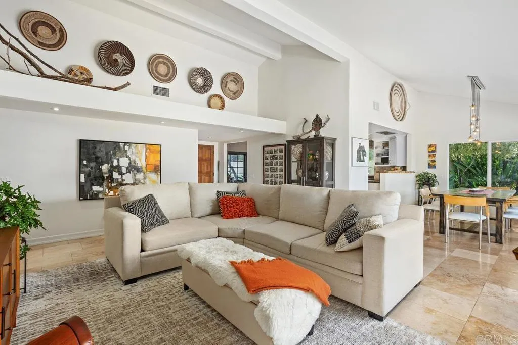 560 San Andres Dr.