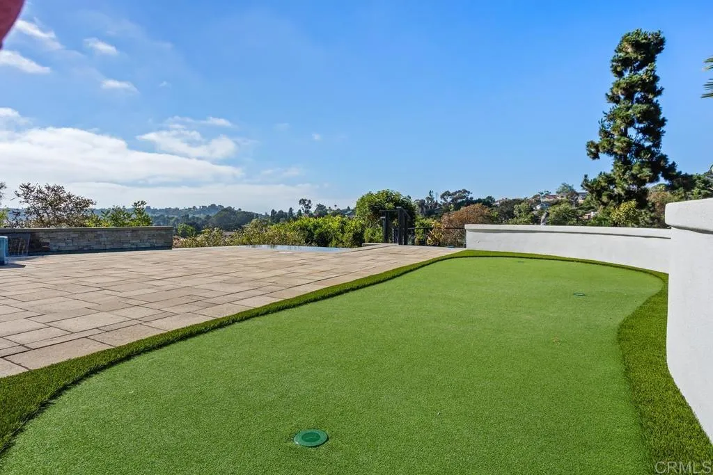 560 San Andres Dr.