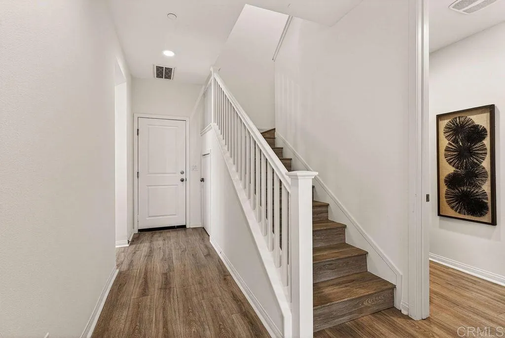 4301 Pacifica Way Unit 2
