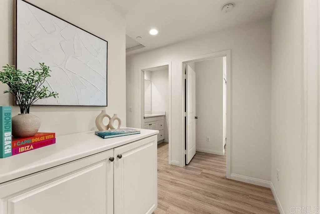 4301 Pacifica Way Unit 2