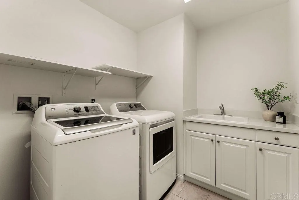 4301 Pacifica Way Unit 2