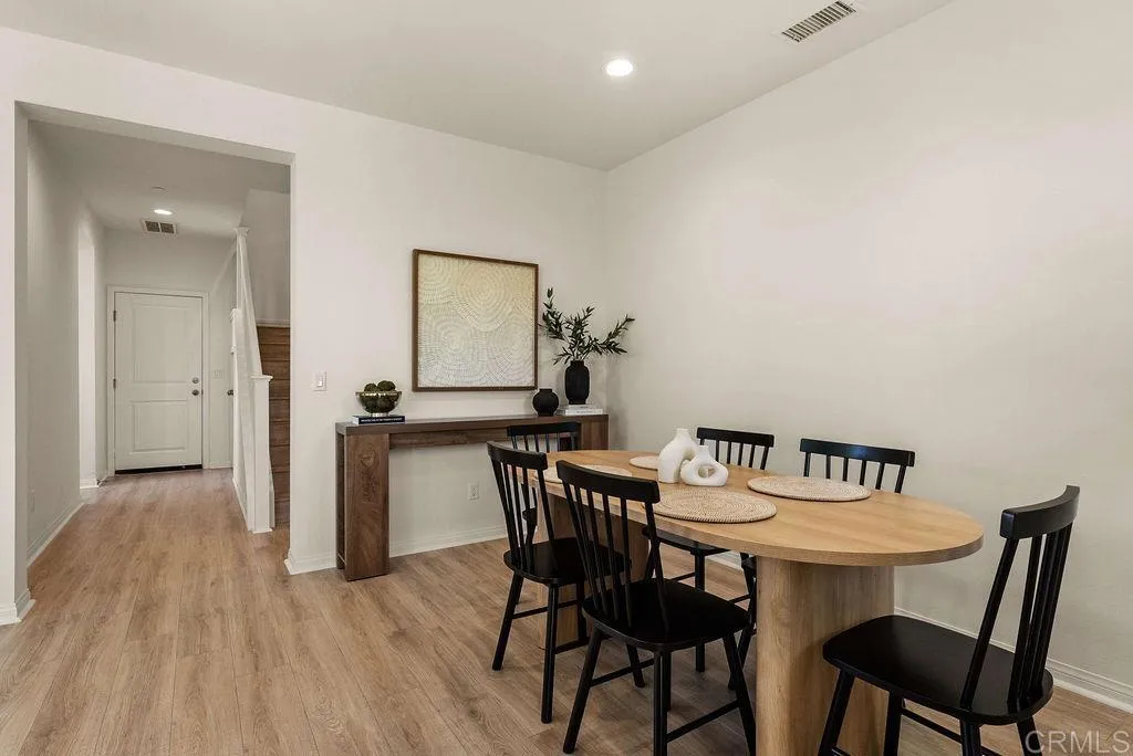 4301 Pacifica Way Unit 2