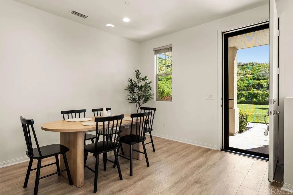 4301 Pacifica Way Unit 2