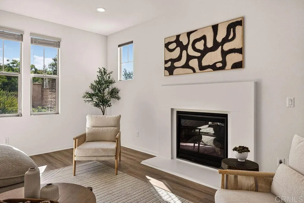 4301 Pacifica Way Unit 2